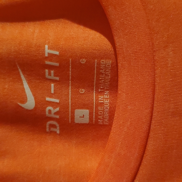 Men's Nike Athletic Shirt - Picture 2 of 15